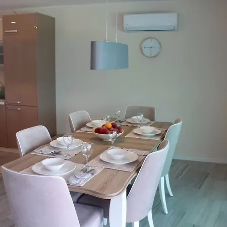 Villa Modern Misevici