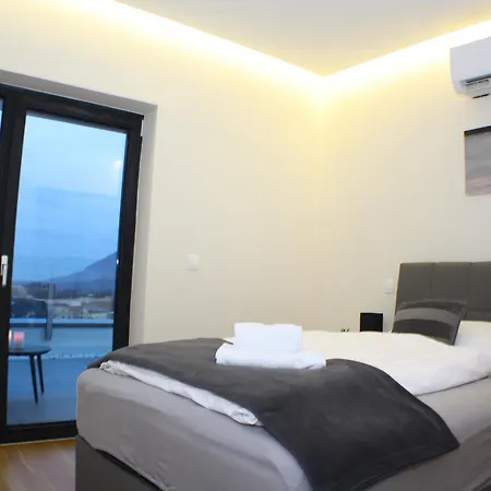Villa Modern Misevici